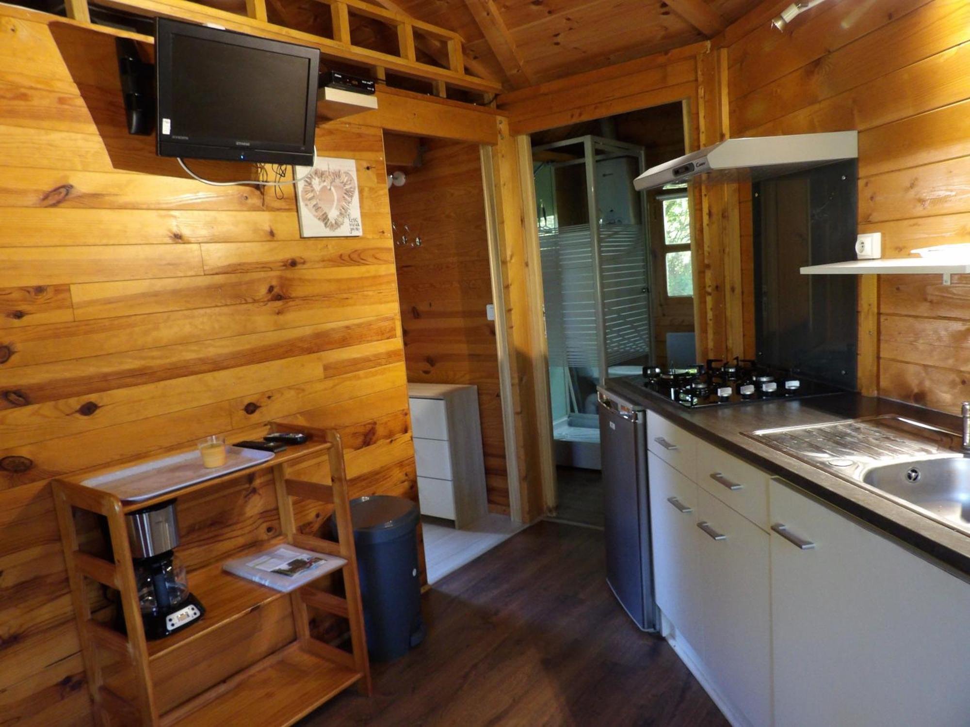 Camping Smile & Braudieres Mezieres-sous-Lavardin Exterior photo