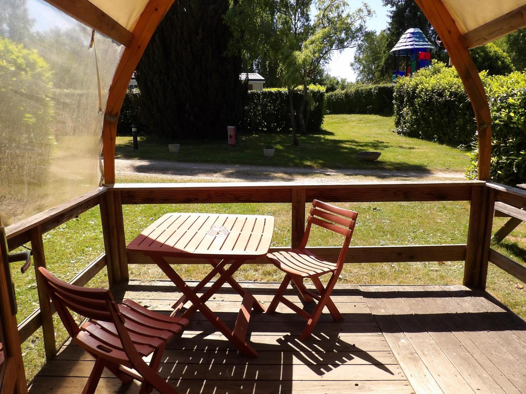 Camping Smile & Braudieres Mezieres-sous-Lavardin Exterior photo